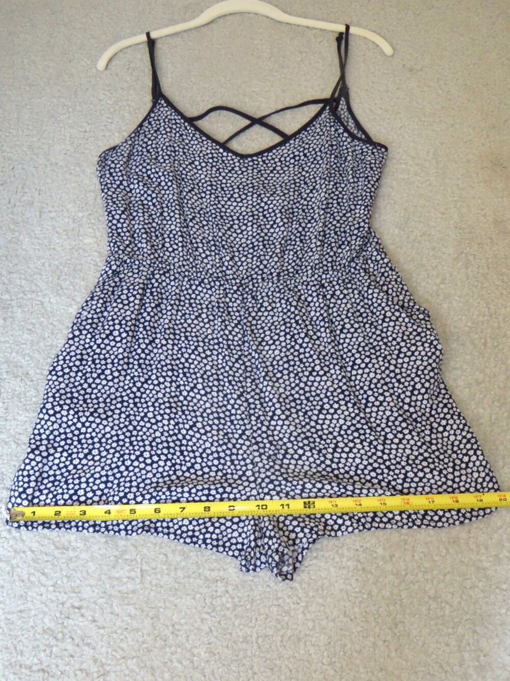 Divided H&M Size 8 Blue White Daisy Print Rayon Romper